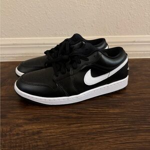 Air Jordan 1 Low Black/White Women’s Sneakers Size 10.5 DV0990-001